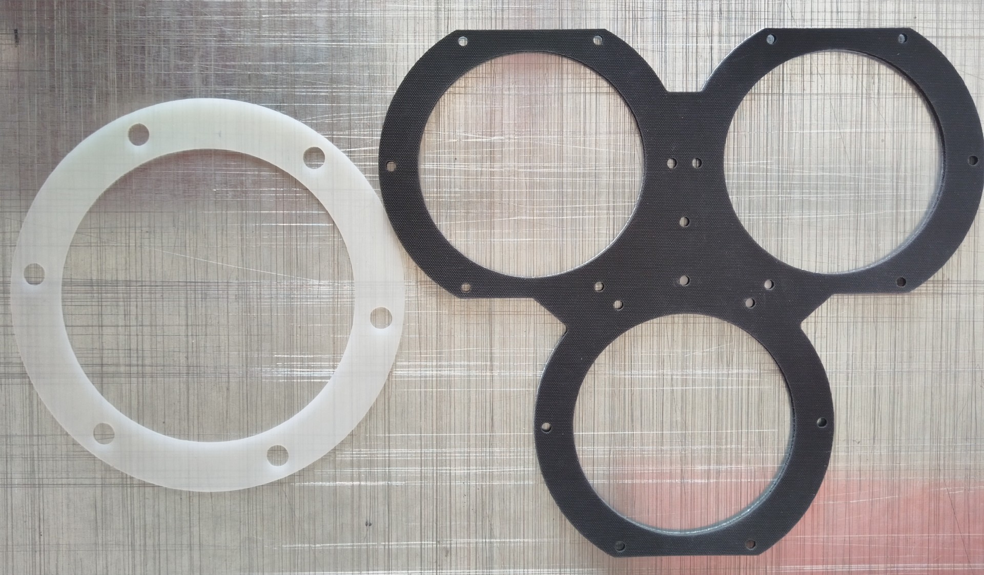sponge silicone ，silicone sponge foam,silicone foam gasket，silicone foam board，silicone foam strips，silicone foam tube，rubber gasket,